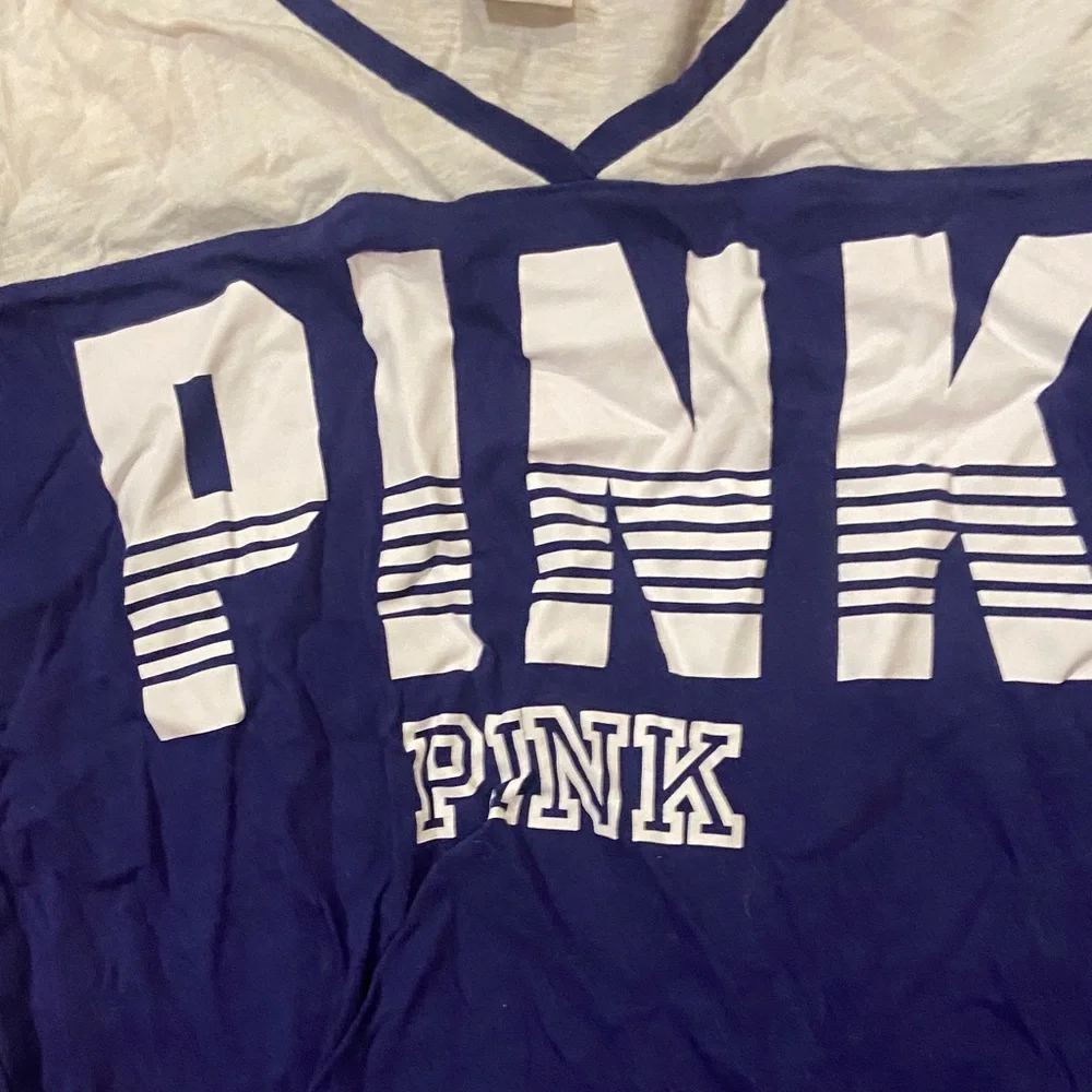 PINK Victoria's Secret Navy and Gray Short Sleeve Tee - Picture 3 of 5
